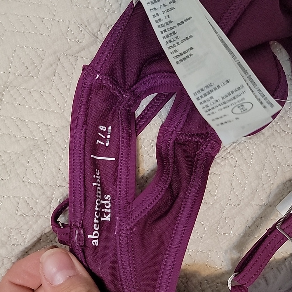 ๐5/$20 ๐๏ธ Abercrombie Sports Bra/Swim Top - Picture 3 of 3